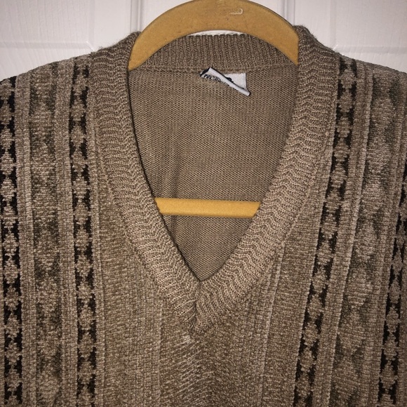 Men’s Sleeveless Sweater (V-neck) - Picture 2 of 8